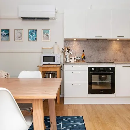 Lxxvi Holiday home *